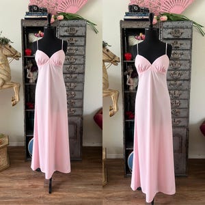 Vintage 1970&#39;s Light Pink Maxi Dress Medium