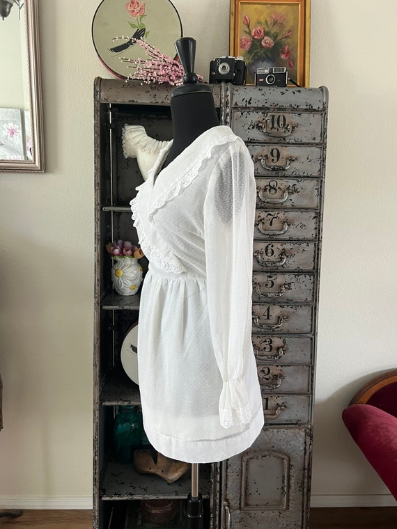 Vintage 1960's 70's White Swiss Dot Mini Dress Me… - image 4