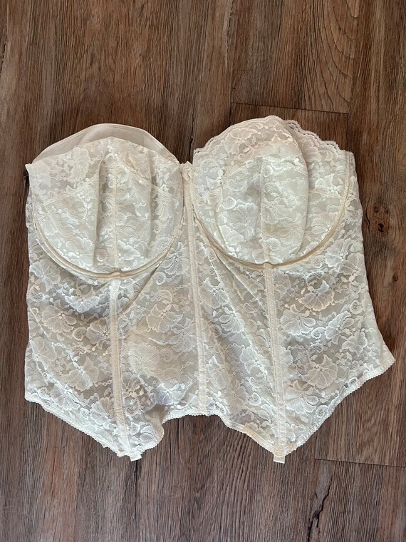 I OWE IT ALL TO GODDESS VINTAGE SEXY BEIGE BONED SUPPORT