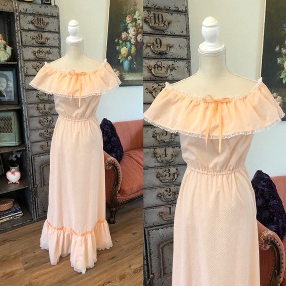 Vintage 1970's Peach Swiss Dot Ruffled Hem Maxi Dr