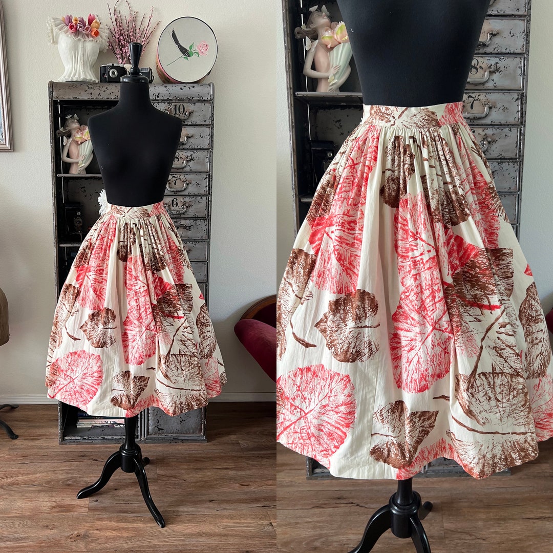 Pink 1950s Patterned Skirt Vintage 50s Pink Pleated Skirt 50s