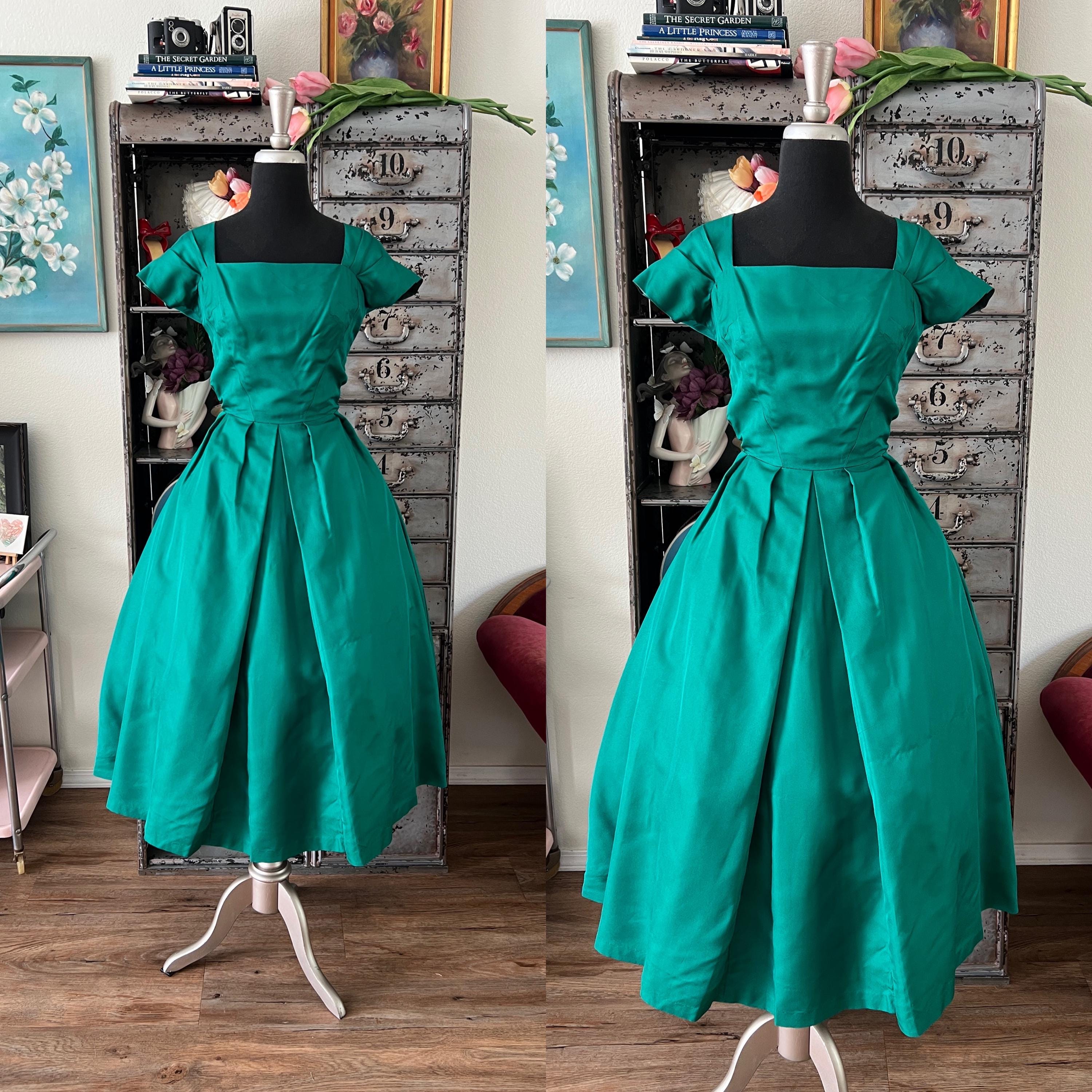Vintage 1950's Green Cocktail Dress XS Vintage 1950's Green Cocktail Dress XS