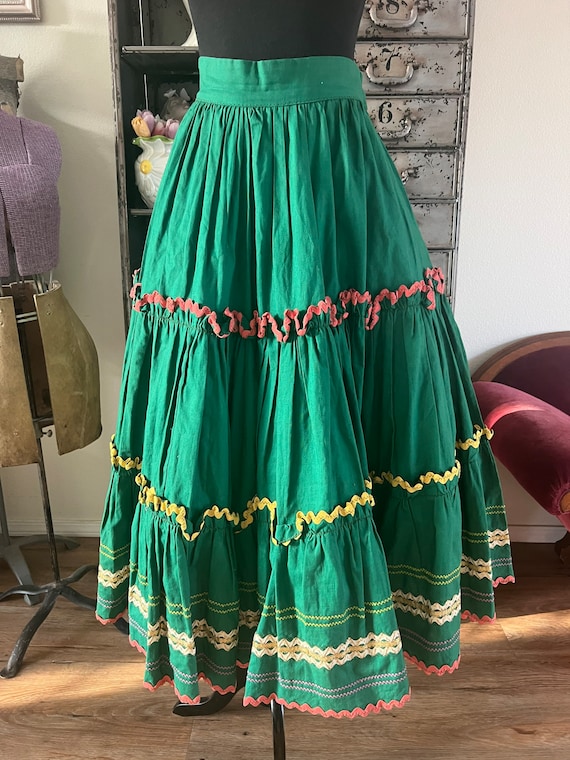 Vintage 1950's Green Cotton Skirt with Ric Rac Ti… - image 7