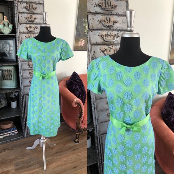 Vintage 1960's Green and Blue Daisy Dress XL