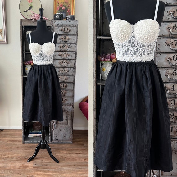 Vintage 1980's Black A line Skirt Small