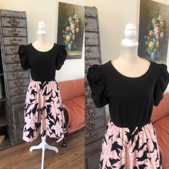 Vintage 1980's 90's Black and Pink Floral Print D… - image 1