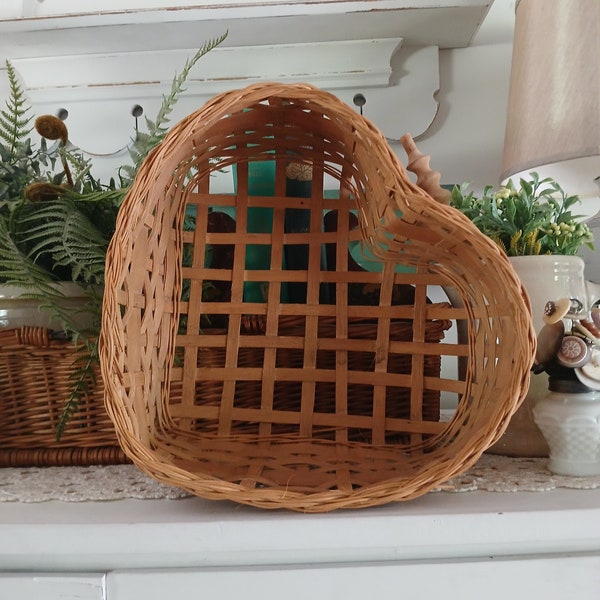 Woven Heart Basket - Etsy