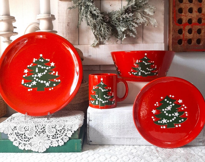 Vintage West Germany Waechtersbach Red Christmas Tree Mug Dinner Plate