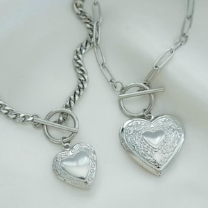 Heart Locket Choker - Silver Photo Locket Toggle Clasp Necklace - Stainless Steel - Anti-tarnish - Waterproof Jewelry