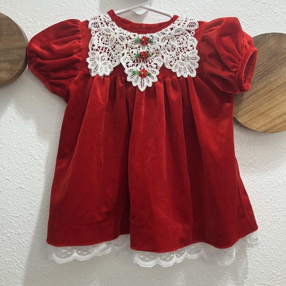 knee length dresses for ladies Women's Got My Attention Red Floral Guipure Lace Tiered Maxi Dress | Size: L