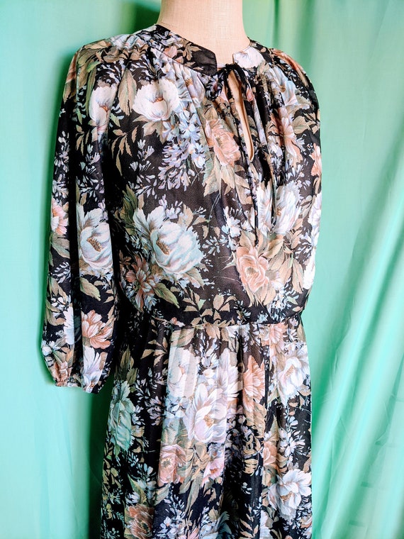 1970s Floral Dress