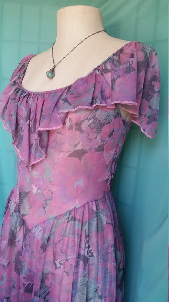 1970s Floral Vintage Dress