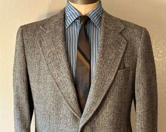 Vintage MENS Harris Tweed for Kuppenheimer black & gray herringbone (with some faint stripe detail) wool jacket, sport coat or blazer