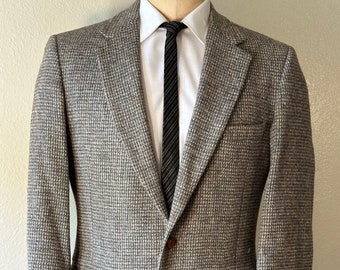 Vintage MENS Harris Tweed for Stafford brown, gray & white wool tweed jacket, sport coat or blazer