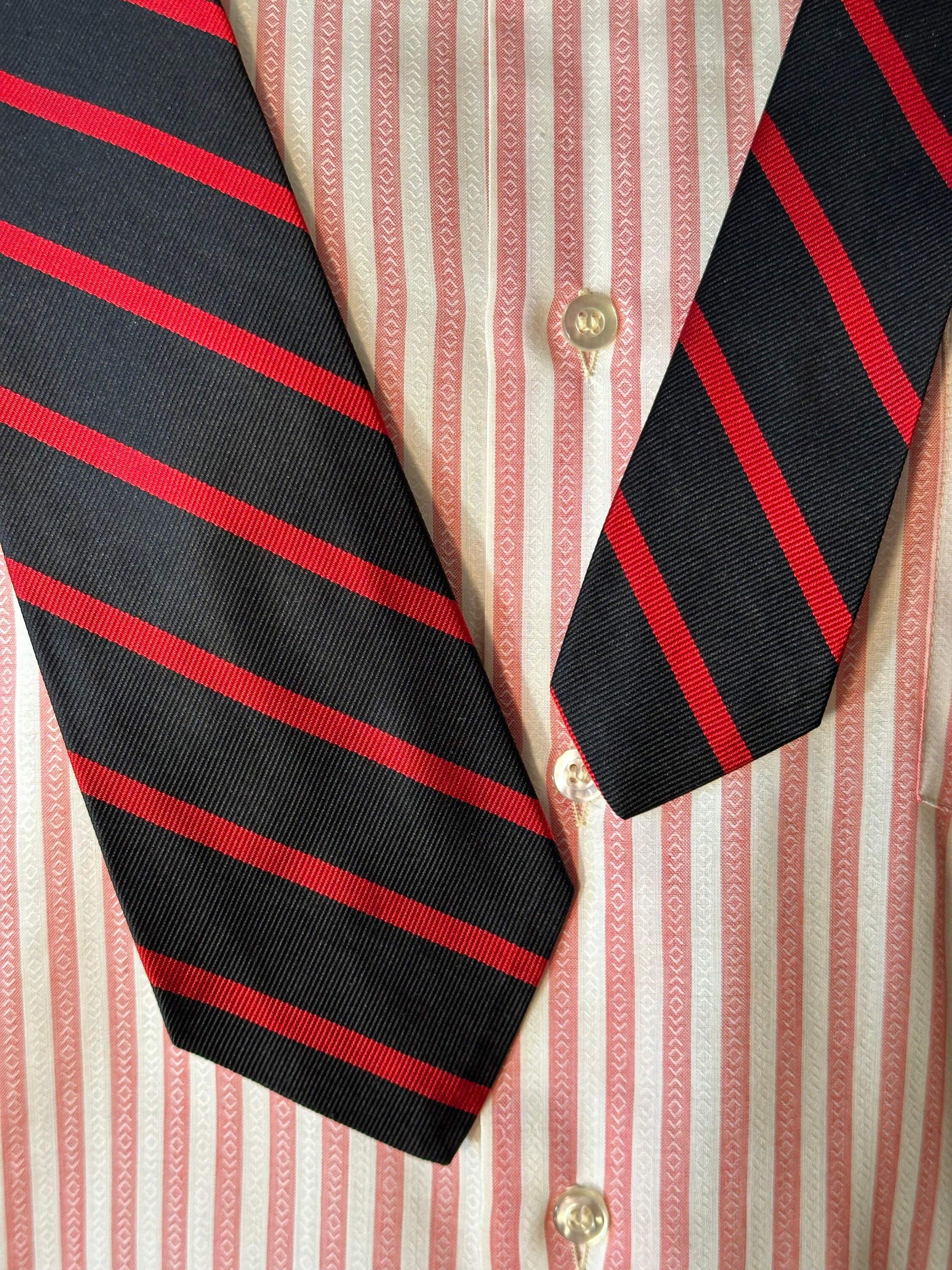 Brooks Brothers USA-made all-over print tie unclear Gold type Vintage Second Hand