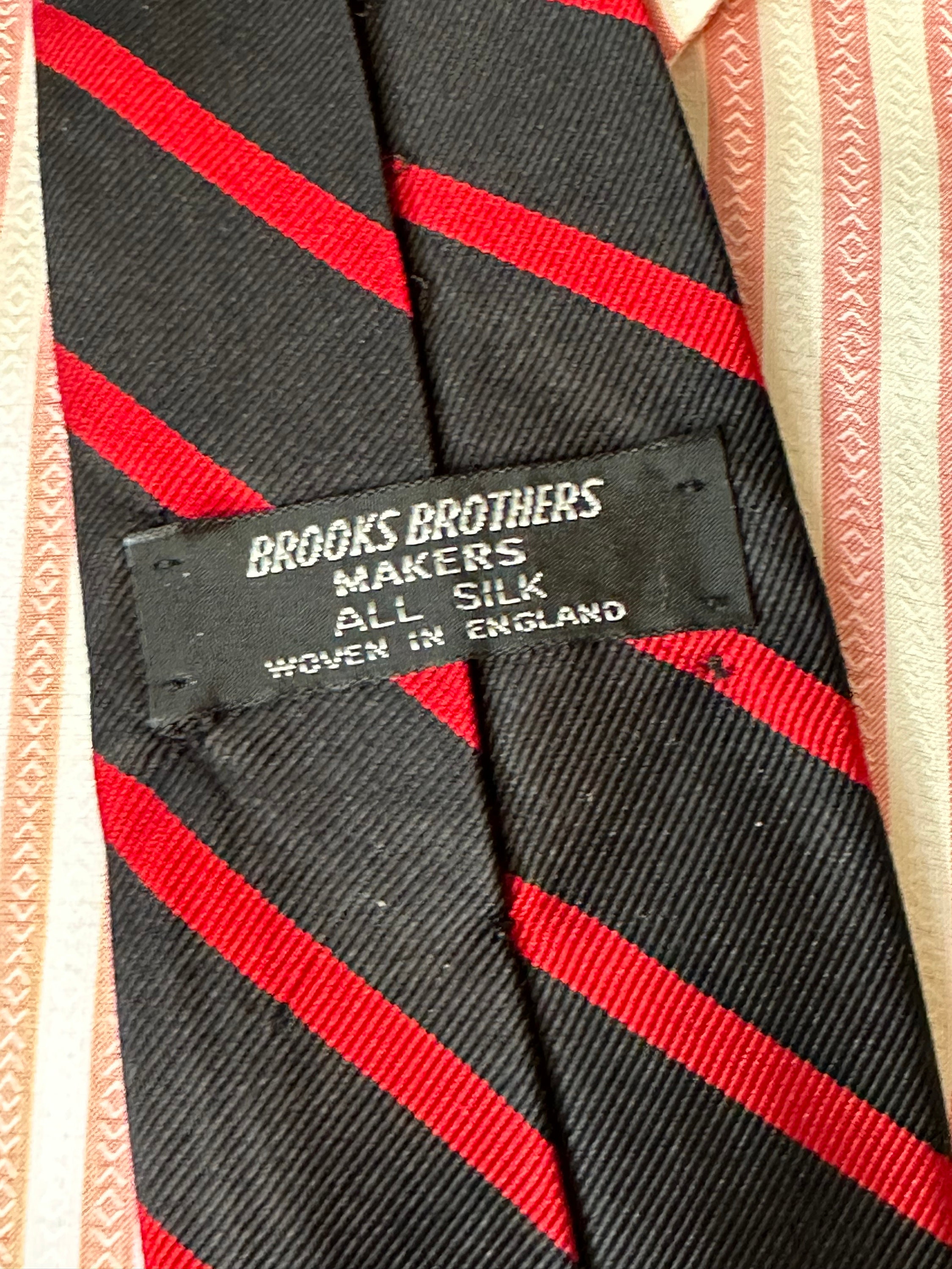 Brooks Brothers MAKERS All-Over Print Tie, Made in USA silk red type Vintage Second Hand