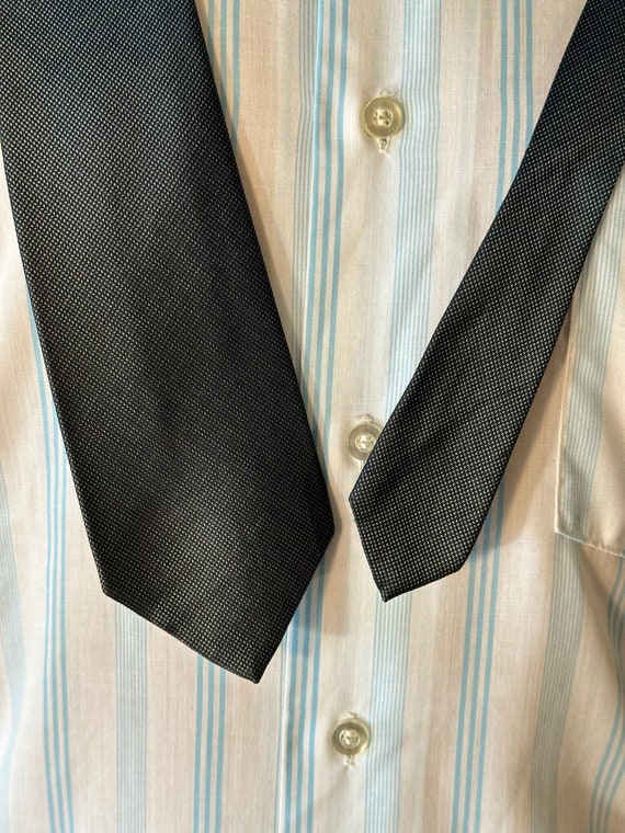 Vintage MENS blue & black skinny tie, circa 50s-6… - image 5
