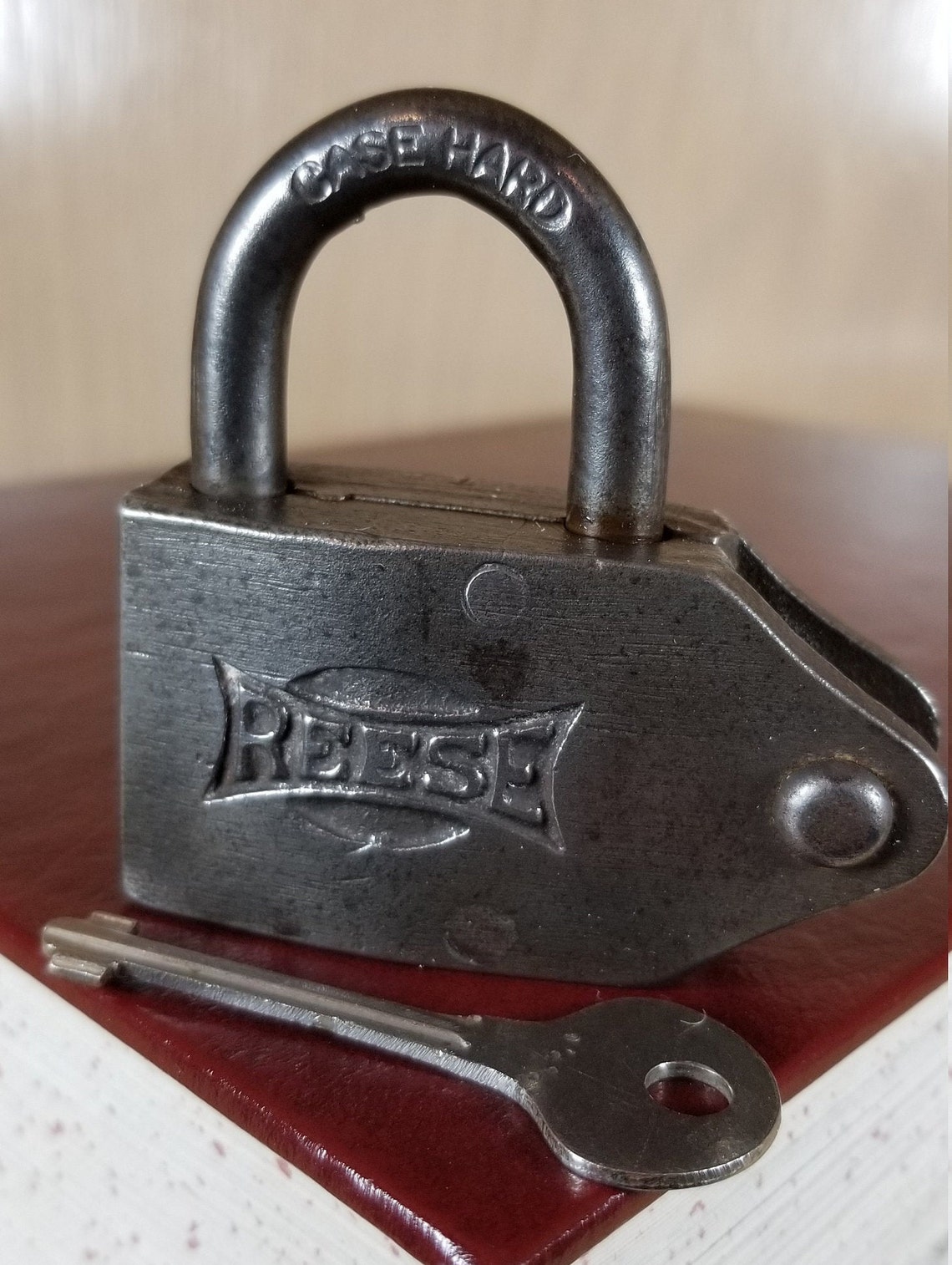 REESE Padlocklockvintage Case Hard Shackleunusual Antique Etsy