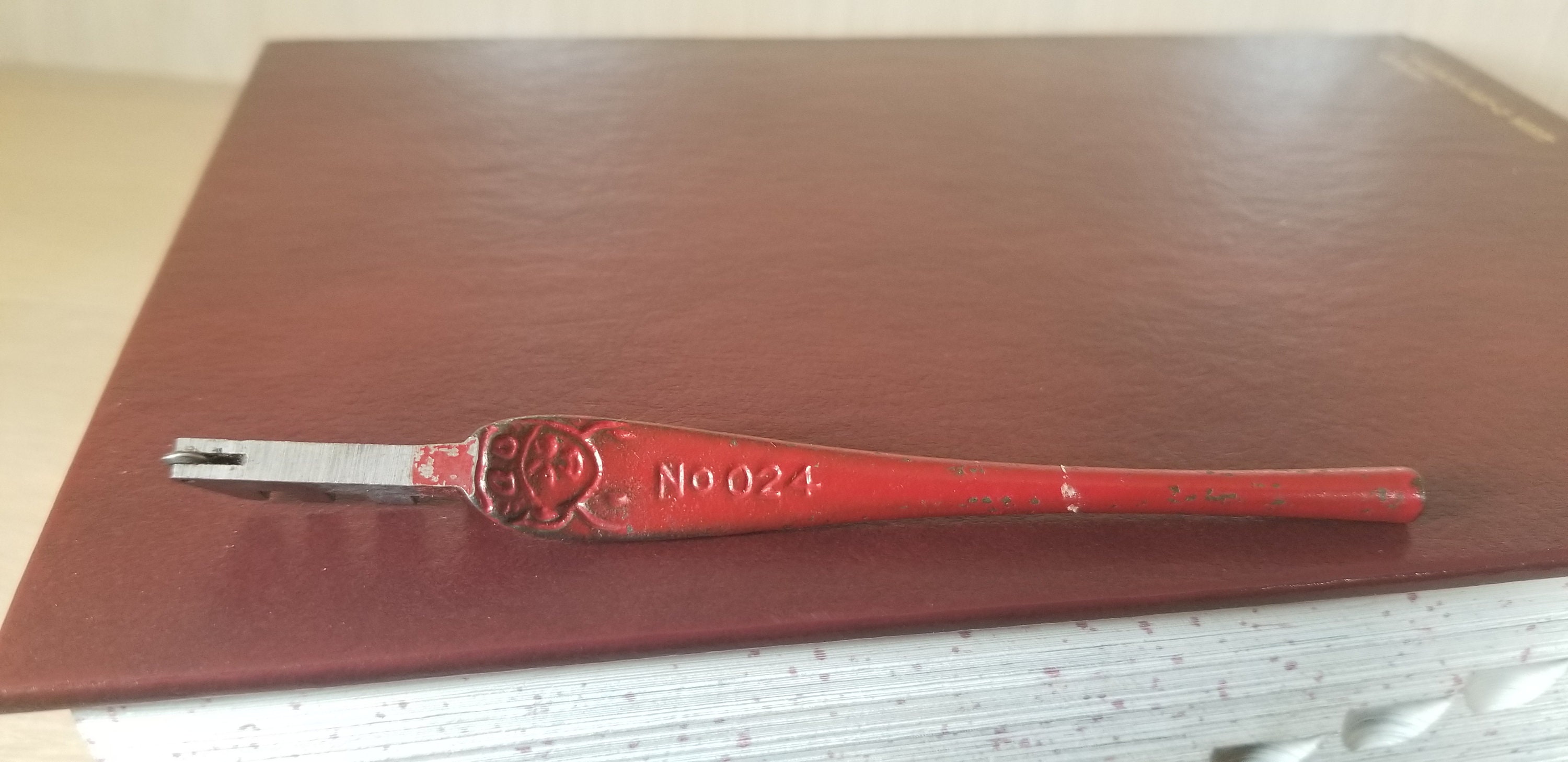 RED DEVIL Glass Cutter-vintage No 024-antique Glazier Tool-made in