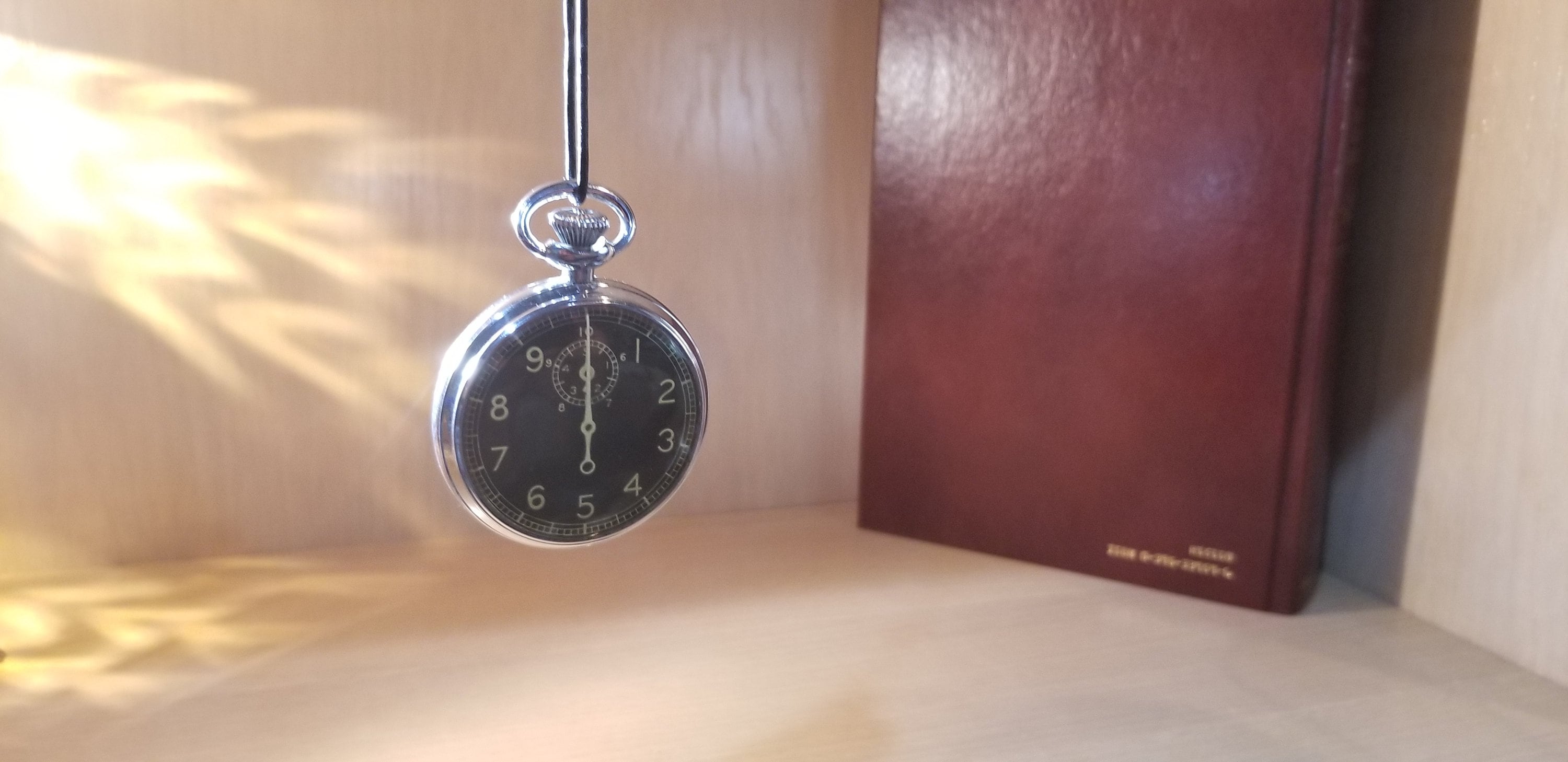 MILITARY STOPWATCH -waltham-vintage World War Ii-type A8-jitterbug