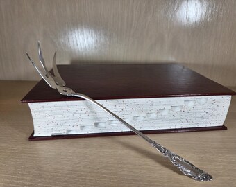 GORHAM LETTUCE FORK-Vintage Sterling Silver-Melrose Pattern-Antique Silverware