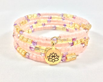 Pink and gold memory wire lotus bracelet, beaded bracelet, gift for her, lotus charm, spring, Mother's Day, birthday, jewelry