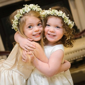 Eerste communie zendspoel, eerste communie bloemkroon, witte bloemenkroon voor meisjes, bloemenmeisjeskroon, heilige communie hoofdband, halo