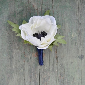 Anemone boutonniere, buttonhole, wedding boutonniere, groomsmen buttonhole, prom boutonniere, wedding flowers, groom, wedding party