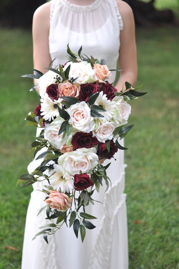 Ramo de novia en cascada Ramo de flores de boda Flores de - Etsy México
