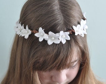 First communion headpiece, first communion flower crown, white flower crown for girls, flower girl crown, holy communion headband, halo