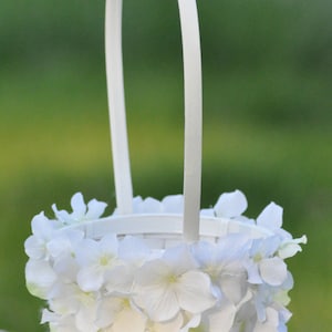 Bruiloftsbloemen, witte mand bloemenmeisjes hortensia.
