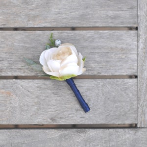 Boutonniere, buttonhole, wedding boutonniere, groomsmen buttonhole, prom boutonniere, wedding flowers, groomsmen, groom, wedding party