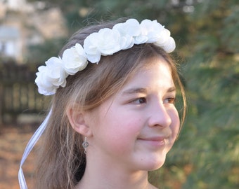 First communion headpiece, first communion flower crown, white flower crown for girls, flower girl crown, holy communion headband, halo