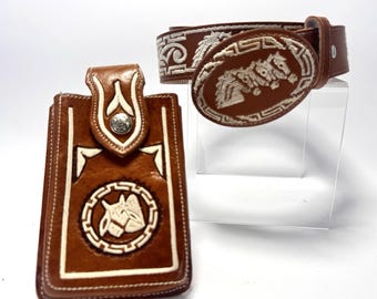 Conjunto de cinturón y funda estilo Western Piteado con bordado de caballo y buey.