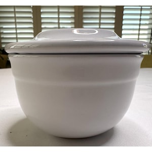 Plato para mantequilla Emile Henry con forma de campana, color blanco crema, de cerámica - Leer