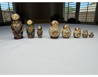 Muñecas rusas Matryoshka pintadas - 2 juegos… (1) 4" 3 piezas y (1) 3" 5 piezas firmadas