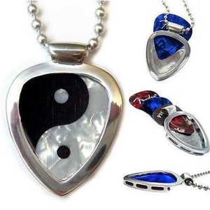 PickBay Juego de collar con púa de guitarra con púa de guitarra Ying Yang + púas de piedras preciosas