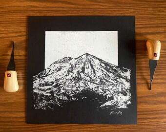Monte Rainier - Impressão em linóleo de paisagem 11x11