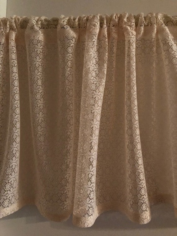 Handmade Vintage White Lace Valance/Curtain 44 x 15 inches Curtains