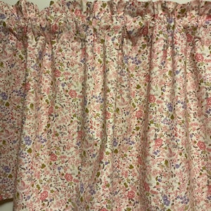Pink Country Floral Valance , 42 x 15 inches