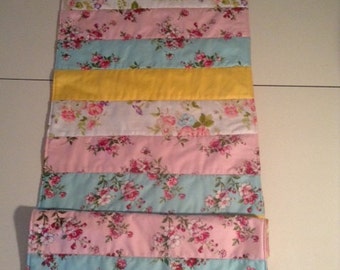 Handgemachte Floral Quited Patchwork Tischläufer 15 x 42 zoll