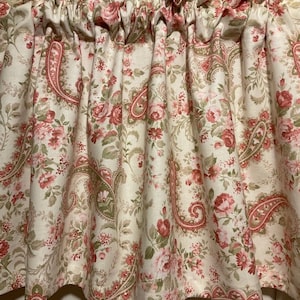 Handmade Pink Floral Vintage Valance 42 x 15 inches