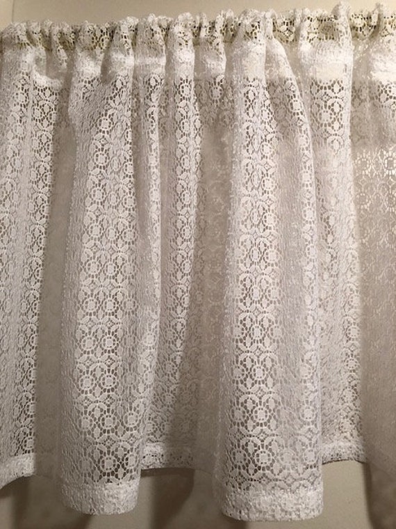 Handmade Vintage White Lace Valance/Curtain 44 x 15 inches Curtains