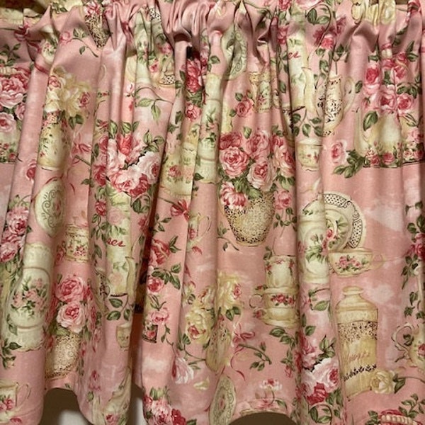 Fleurs et tasses à thé faites à la main Valance Shabby Chic rose clair, 41 x 15 pouces