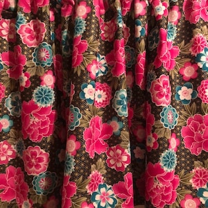 Handmade Pink Floral Oriental Valance, 42 x 15 inches