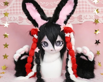 Cabeza de conejito Kigurumi con pelo sintético negro, rojo y blanco, con ojos de huella de pata, trenzas, estrellas, cintas, bonito accesorio de cosplay, regalo de estilo peludo.