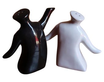 Modern Ceramic Salt and Pepper Shakers 8cm Black White Anthropomorphic Figures