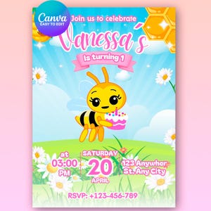 Puede incluir: Una colorida invitación de cumpleaños con una abeja de dibujos animados sosteniendo una magdalena. La invitación dice "Vanessa cumple 1 año" con detalles de la fiesta: sábado 20 de abril a las 3:00 PM. El diseño incluye margaritas, un cielo azul y el logo de Canva.