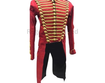 Rode militaire huzarenrok – paradekostuumjasje met gouden vlecht