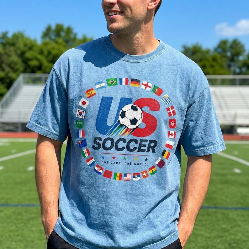 US Soccer T-shirt USA Football Flag Design Soccer Team Shirt World Soccer Fan Clothing Comfort Colors Vintage Style Soccer Game Day Tee bild 1
